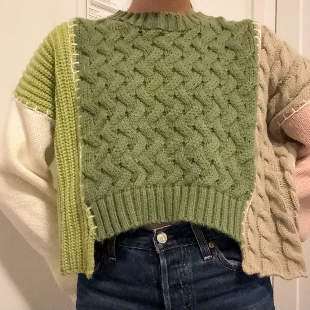 ๐๐ต Cable Knit Sweater - Picture 5 of 5